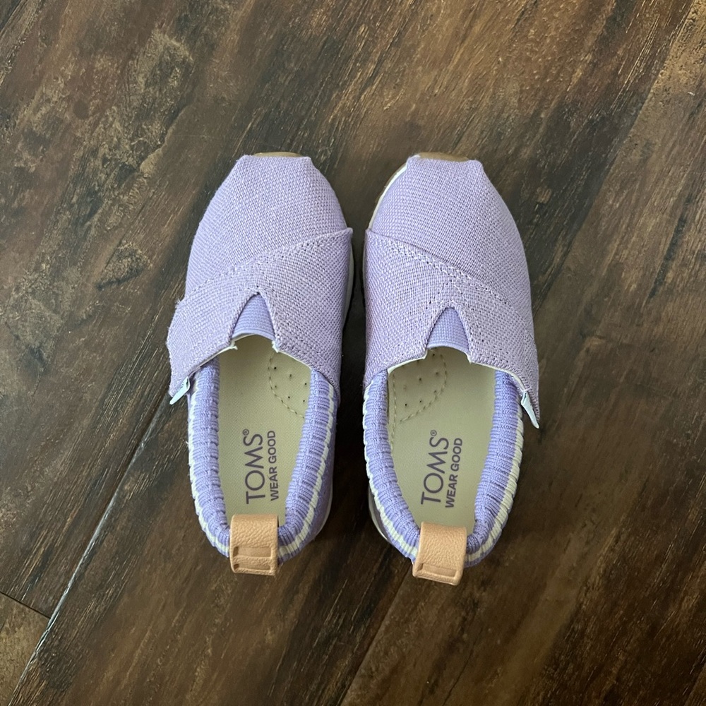 Toms size 7 toddler